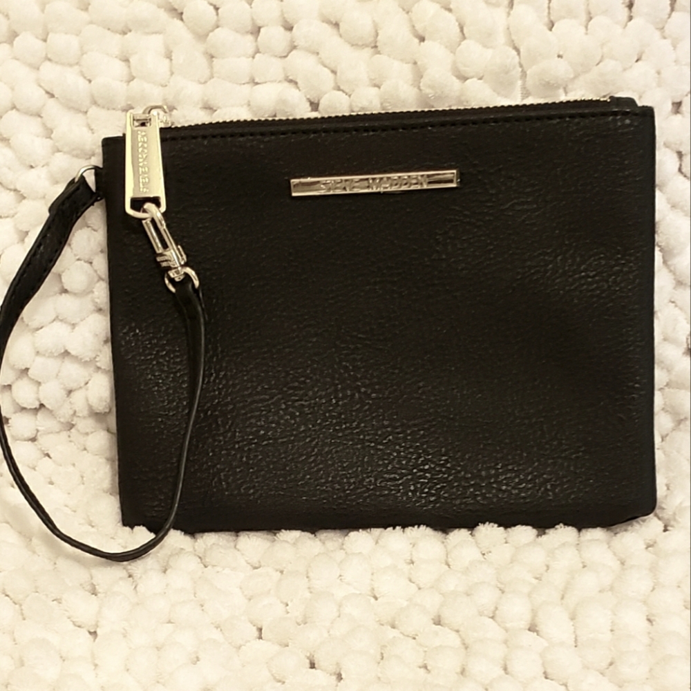 Steve Madden Wristlet